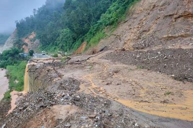 वर्षाका कारण देशभरका मुख्य ६ राजमार्ग अवरुद्ध, ५ राजमार्ग एकतर्फी सञ्चालन